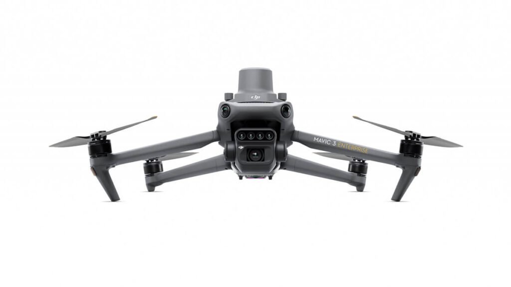 Um Drone Dji Mavic 3 Enterprise com fundo branco.