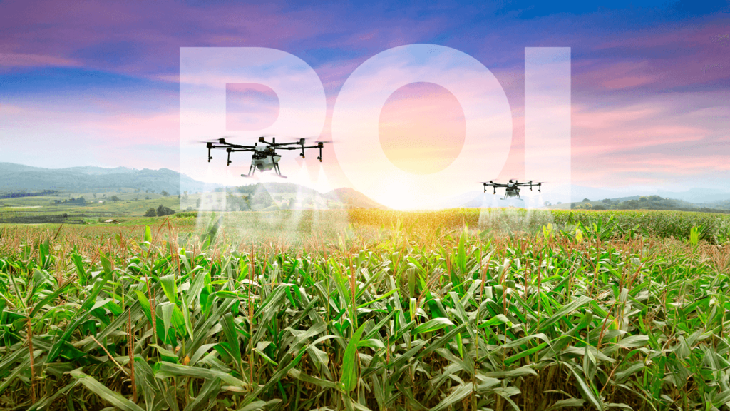 Imagem de drones agrícolas pulverizando uma plantação ao entardecer, destacando o conceito de ROI (Retorno sobre Investimento).